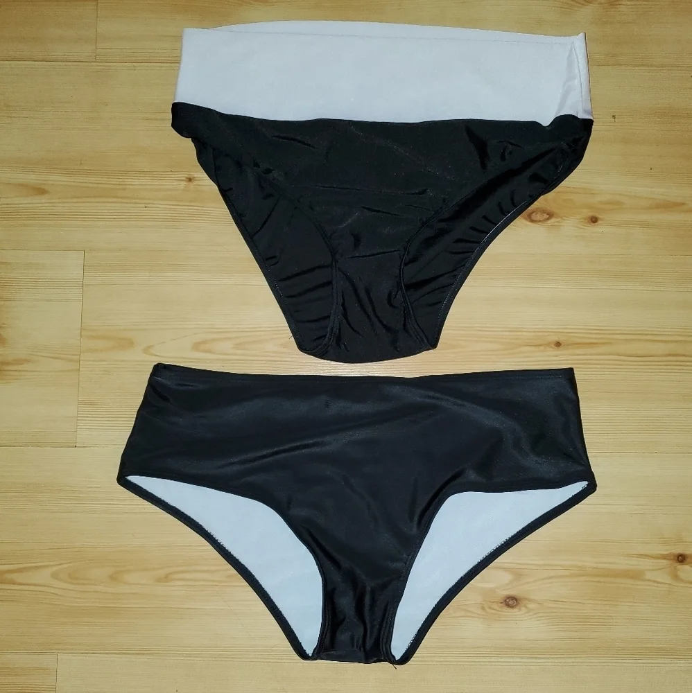 SHEIN Black Bathing Suit Bottoms (2 available) - Picture 2 of 9